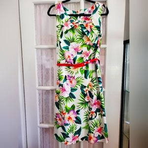 Size 2x Tropical Summer Dress with belt